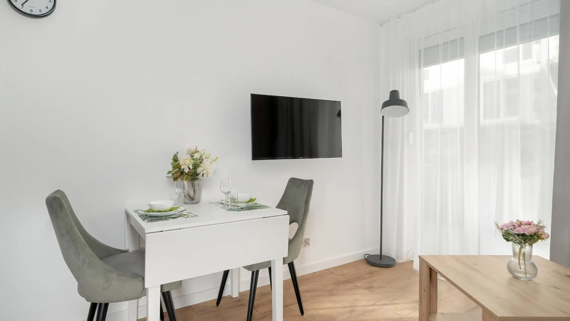 Stylowe Studia Z Tarasem W Poznaniu By Noclegi Renters 0*, Poznan Poland
