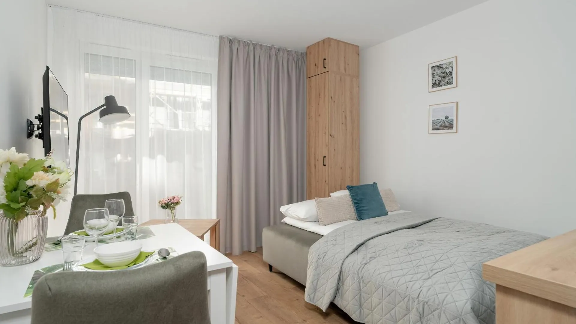 Stylowe Studia Z Tarasem W Poznaniu By Noclegi Renters
